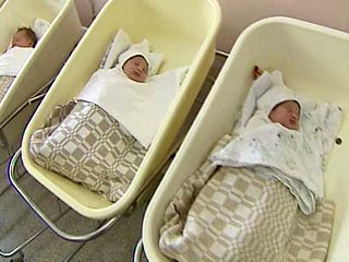 В омском роддоме малышке закапали глаза клеем В омском роддоме малышке закапали глаза клеем