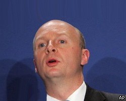 Британский министр Лайэм Бирн выпустил для подчиненных руководство по обращению с собой Британский министр Лайэм Бирн выпустил для подчиненных руководство по обращению с собой