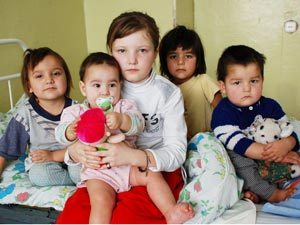 9-летняя девочка спасла из полыхающего дома четверых детей 9-летняя девочка спасла из полыхающего дома четверых детей