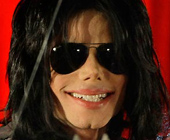Майкл Джексон опроверг слухи о раке кожи