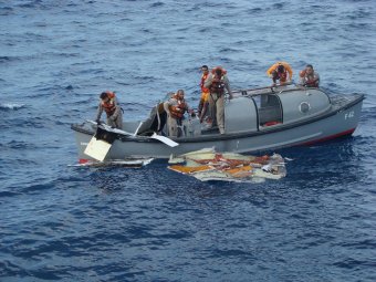 На месте крушения аэробуса А-330 найдено 17 тел погибших На месте крушения аэробуса А-330 найдено 17 тел погибших