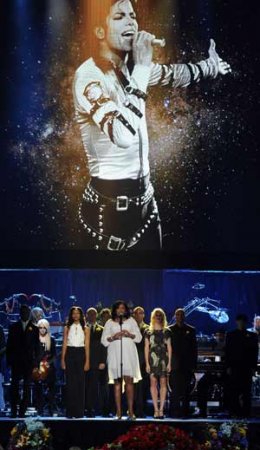В Лос-Анджелесе прошла церемония прощания с Майклом Джексоном (ВИДЕО)