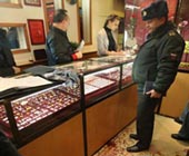 В Москве преступники ограбили ювелирный магазин за 86 секунд (ВИДЕО)