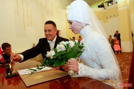 Ренат Ибрагимов снова женился. Избранница младше певца на 40 лет (ВИДЕО)